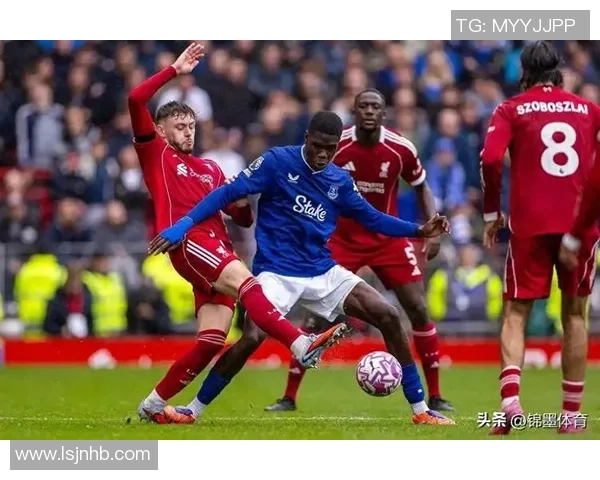 英超直播利物浦对阵曼联精彩赛事全程回顾与分析