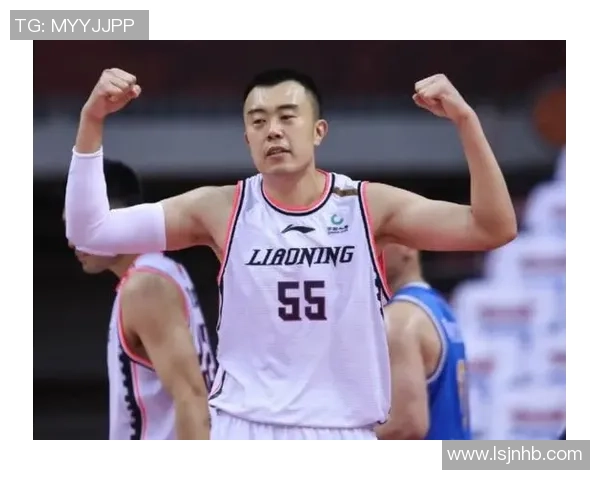 韩德君：从青年篮球新星到CBA传奇巨星的成长之路与辉煌成就