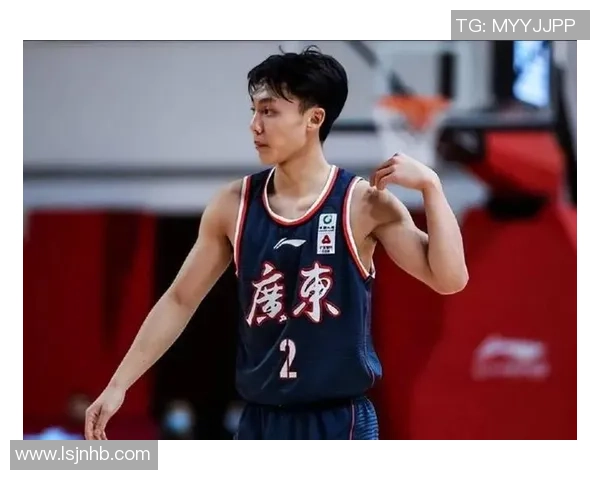 广东男篮与浙江稠州激战正酣谁能在这场对决中笑到最后