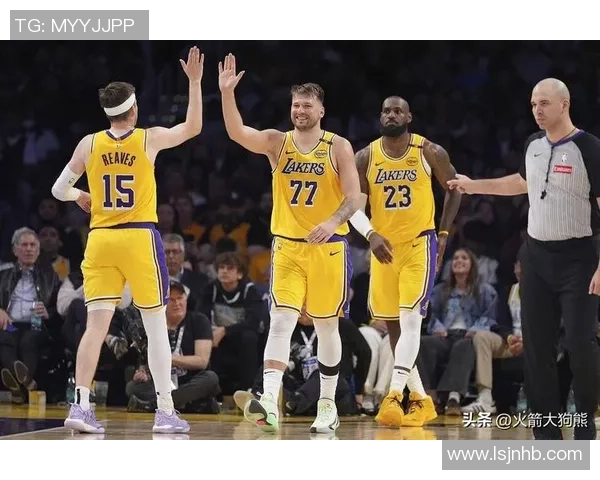 新奥尔良鹈鹕与丹佛掘金激战正酣谁将赢得这场西部对决的胜利