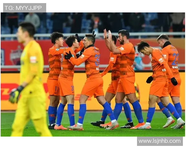 天津泰达迎战山东鲁能泰山激战在即球迷期待精彩对决 天津泰达迎战山东鲁能泰山激战在即球迷期待精彩对决