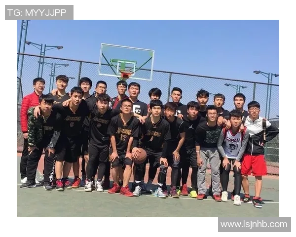 红队勇战立陶宛期待精彩对决展现篮球魅力与团队精神